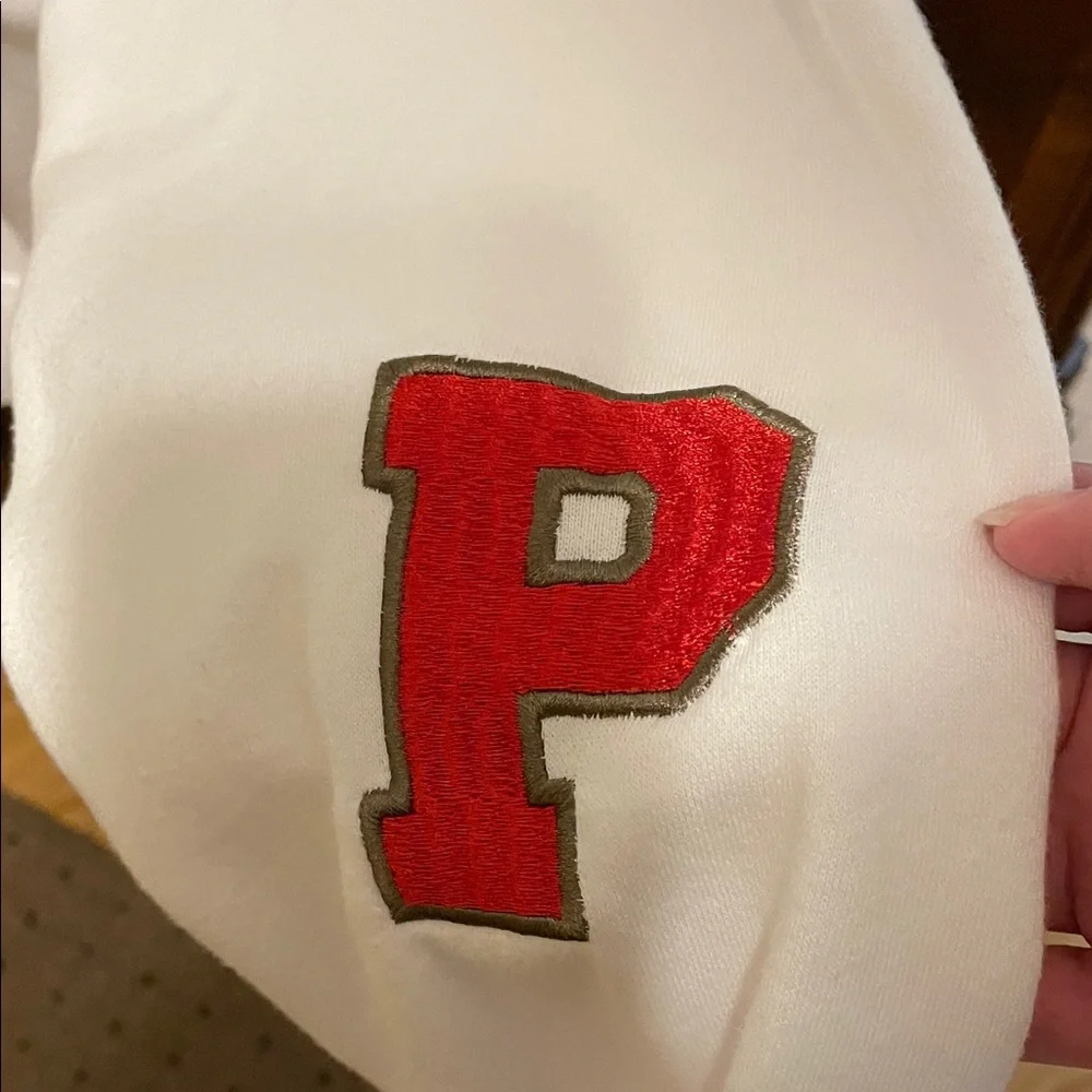 White Woman’s Hoodie Disney Winnie the Pooh - Picture 8 of 8